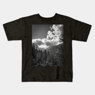 How Far Can Eye See Jasper National Park Rockies V4 Kids T-Shirt